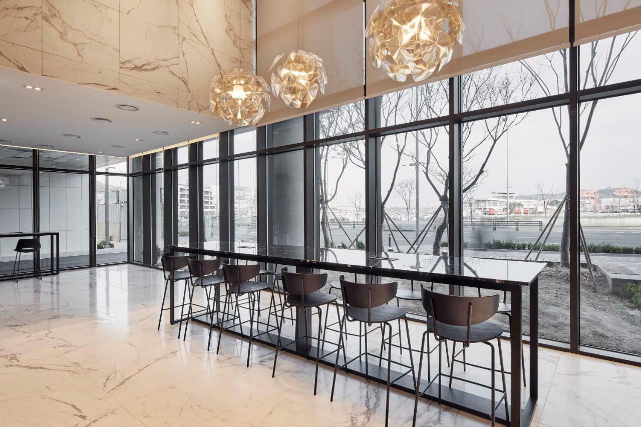 Ramada Encore By Wyndham Gimpo Han River Hotel Экстерьер фото