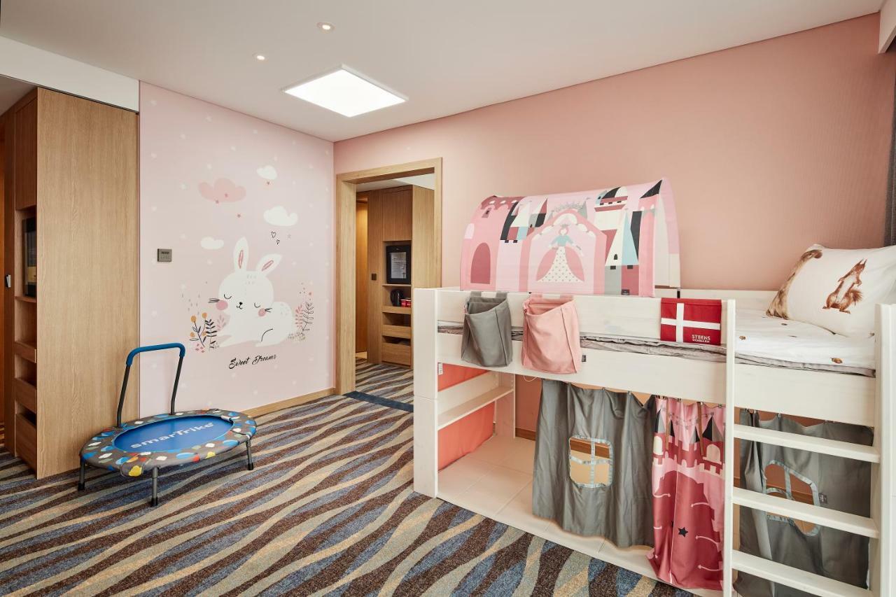 Ramada Encore By Wyndham Gimpo Han River Hotel Экстерьер фото